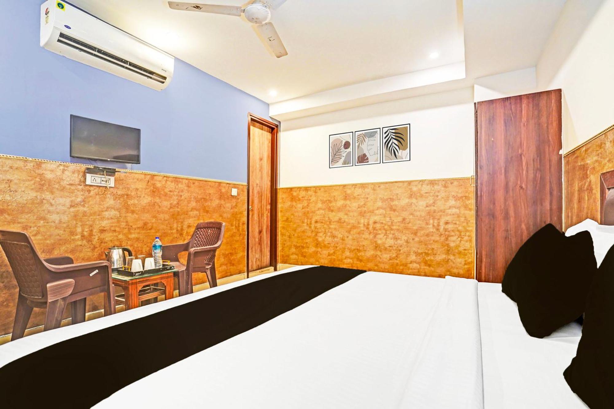 Collection O Tilak Nagar Near Pacific Mall Делхи Екстериор снимка